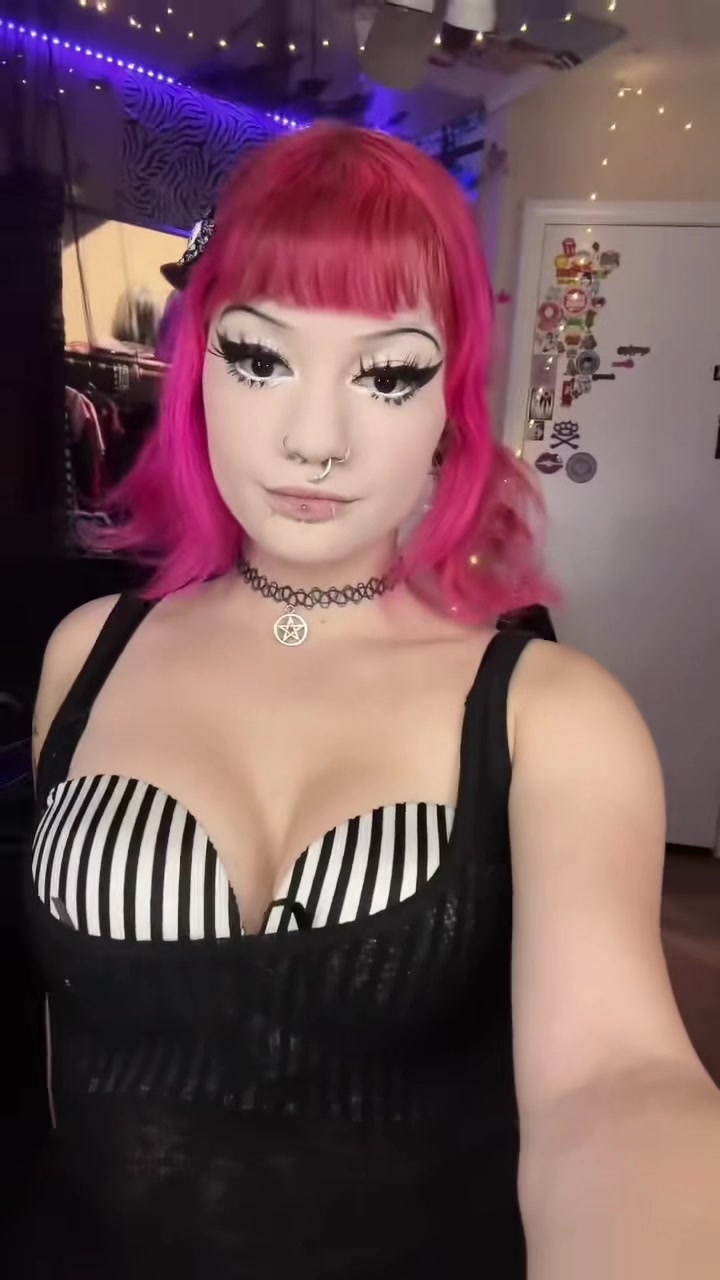 @𝔇𝔳𝔬𝔯𝔞𝔥⛧