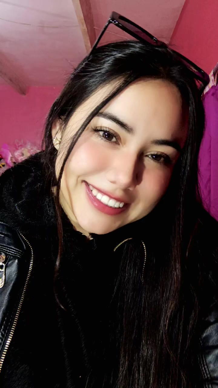 @melani_rivera