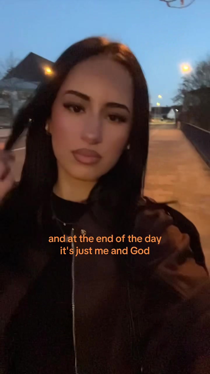 @𝐌𝐚𝐝𝐢𝐡𝐚