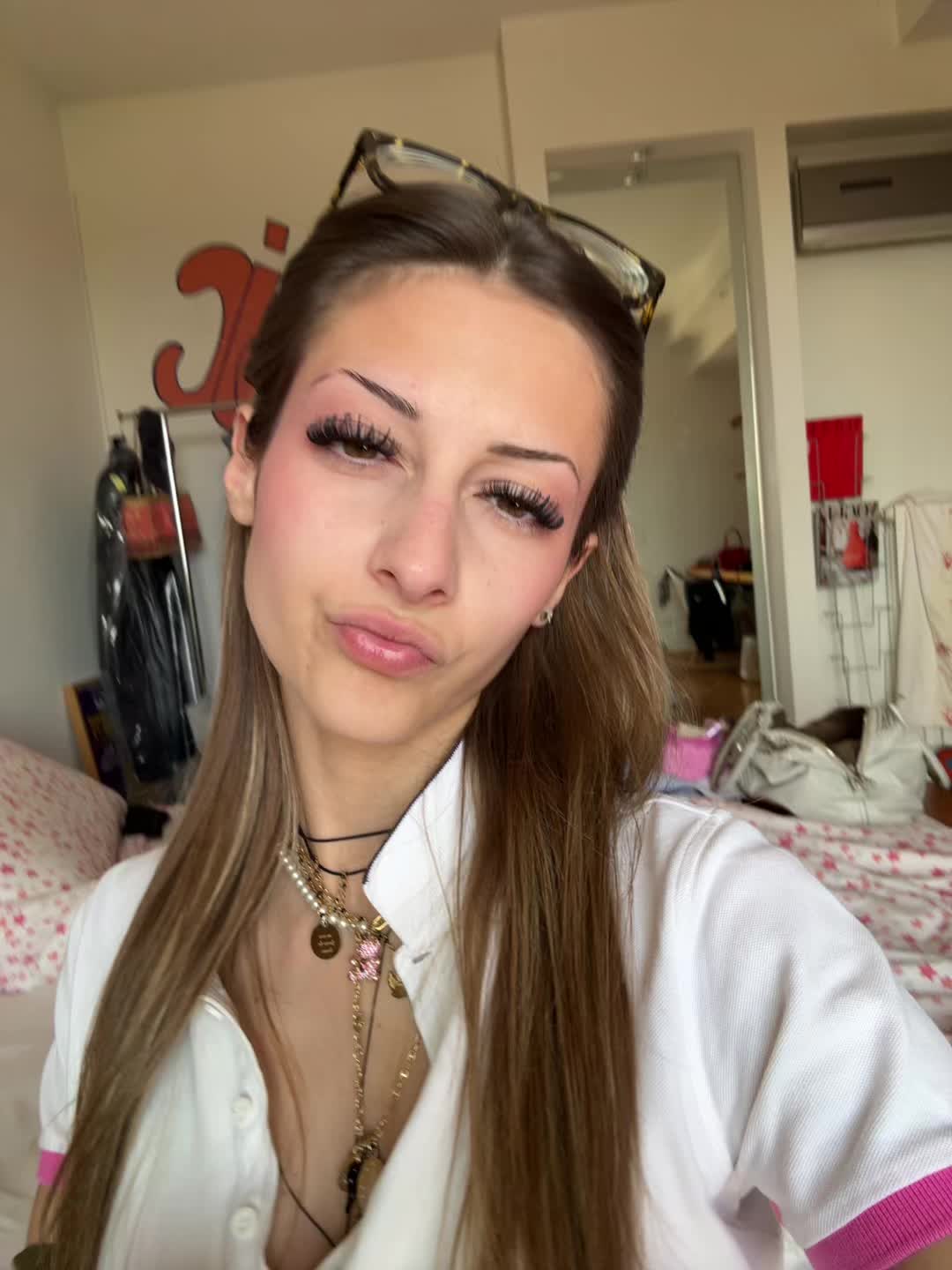 @Anita🫯