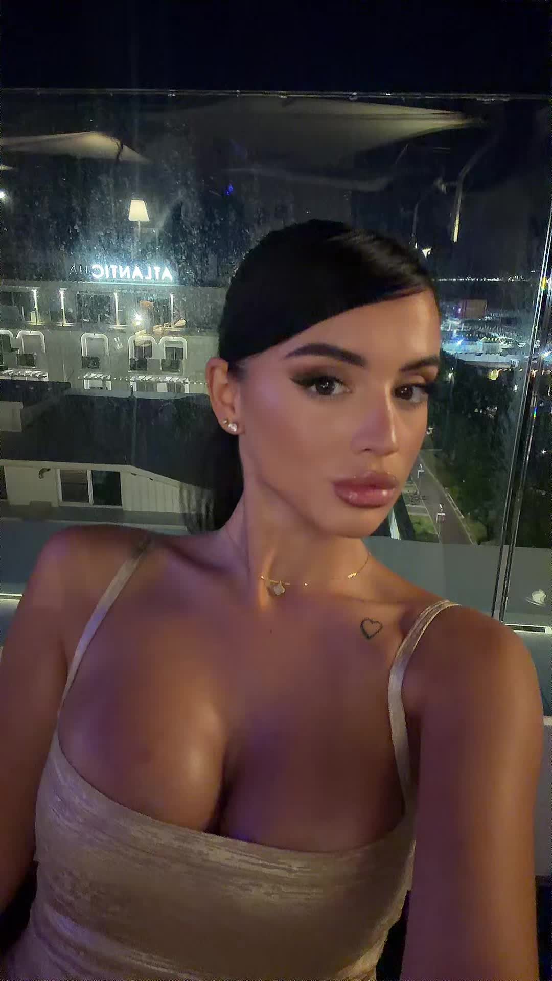@Kiaranikolli