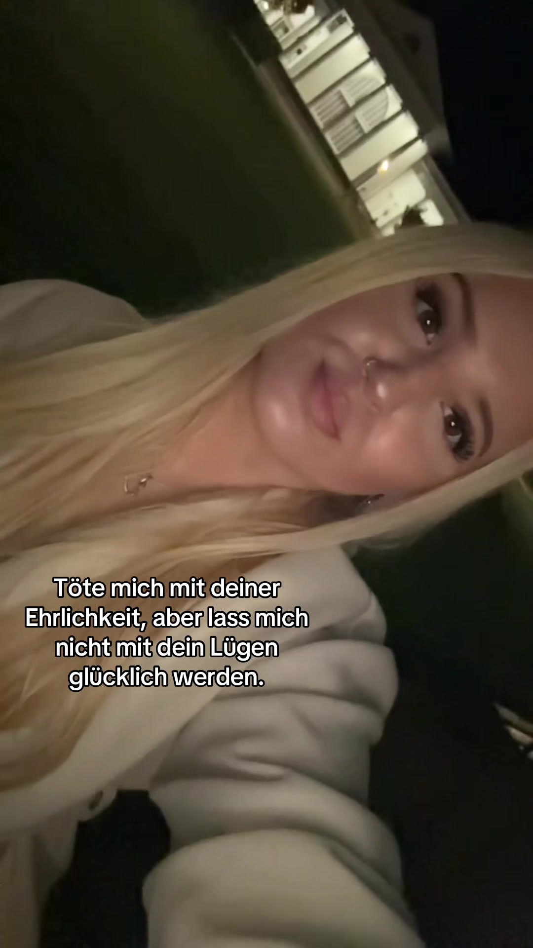 @🫰🏼