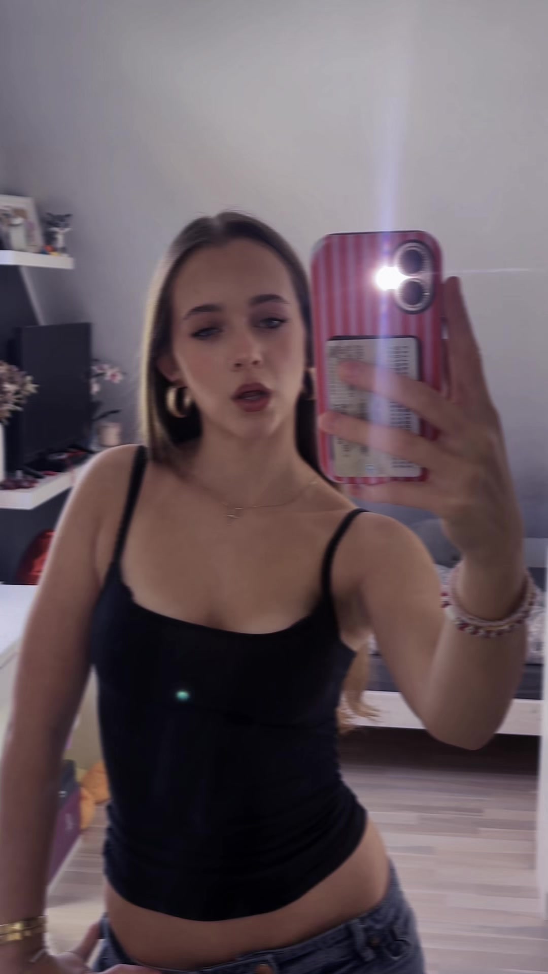 @HelloKira
