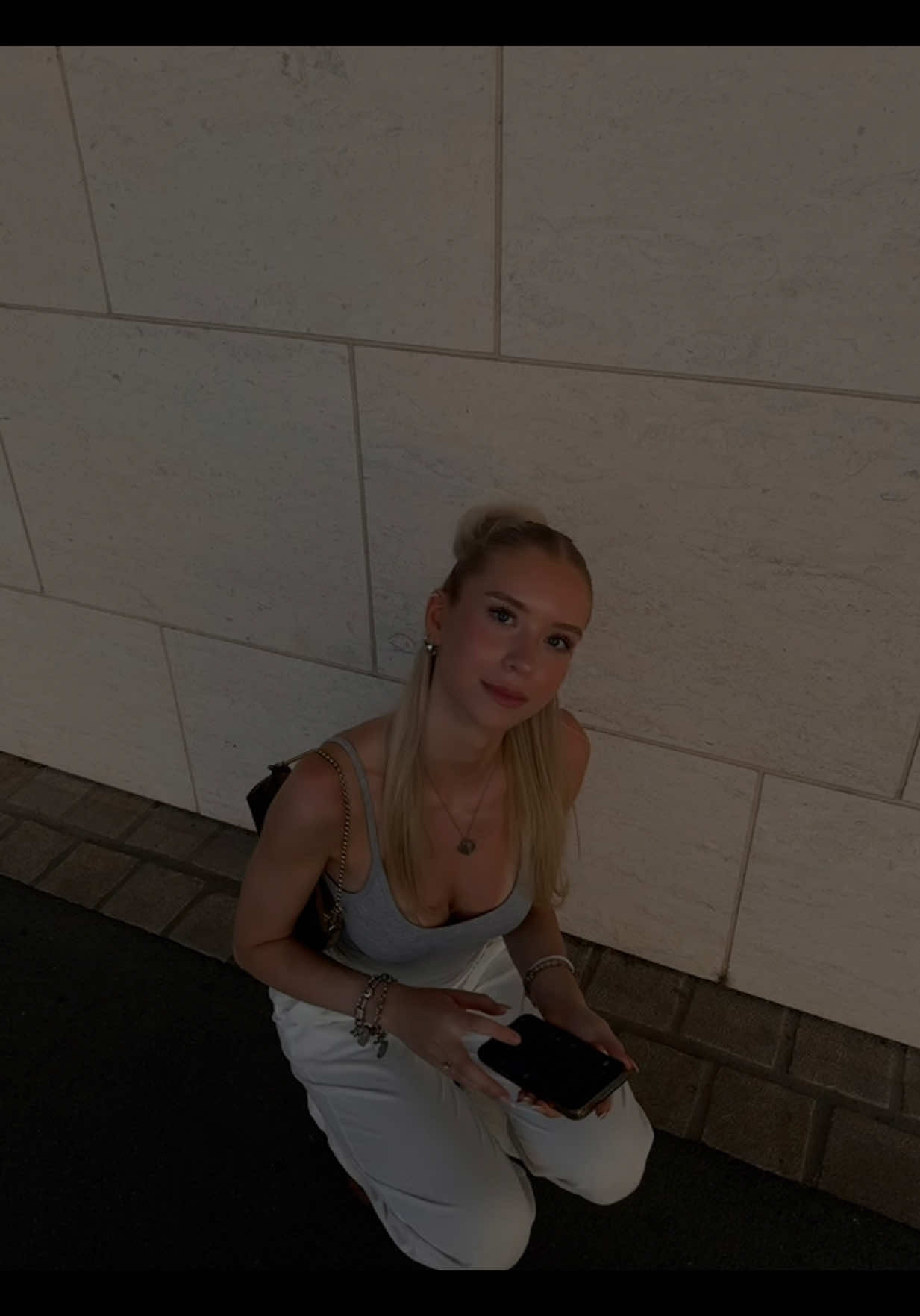 @Mia