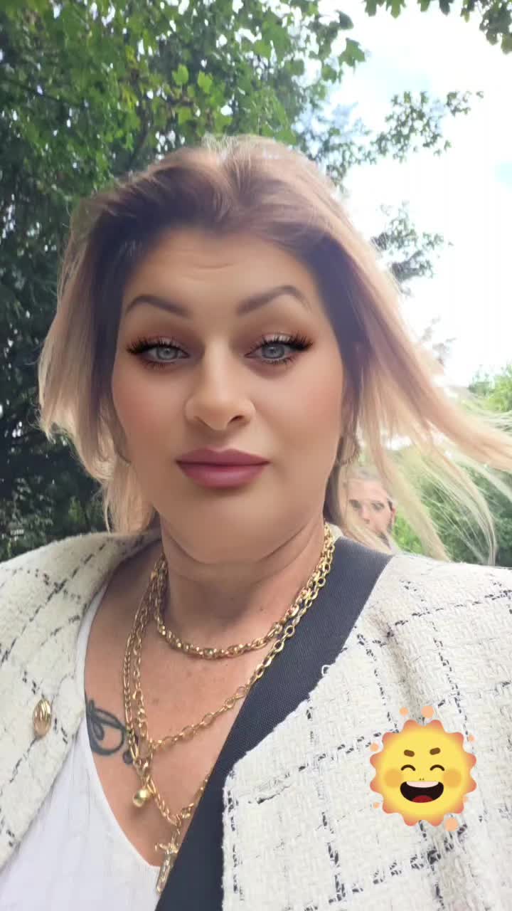 @Șefa Blondy🥰