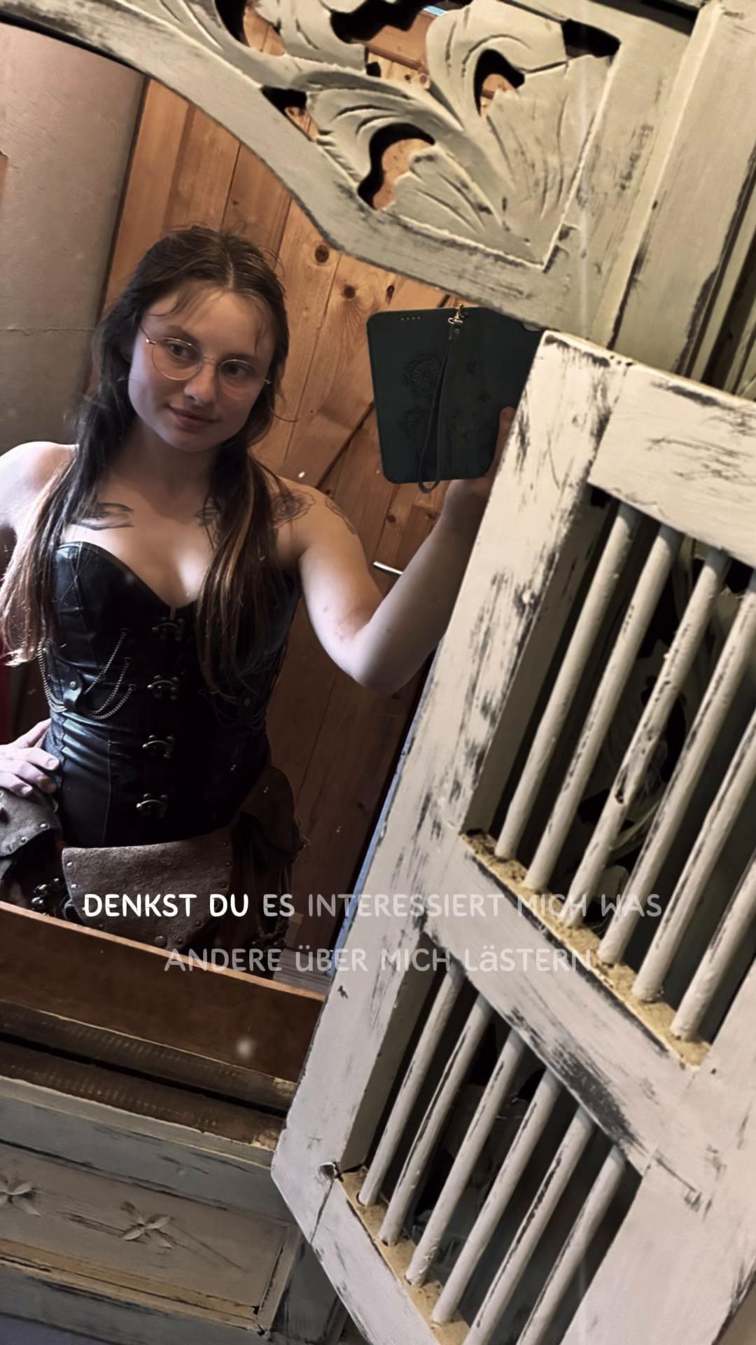 @weineich_girl_23