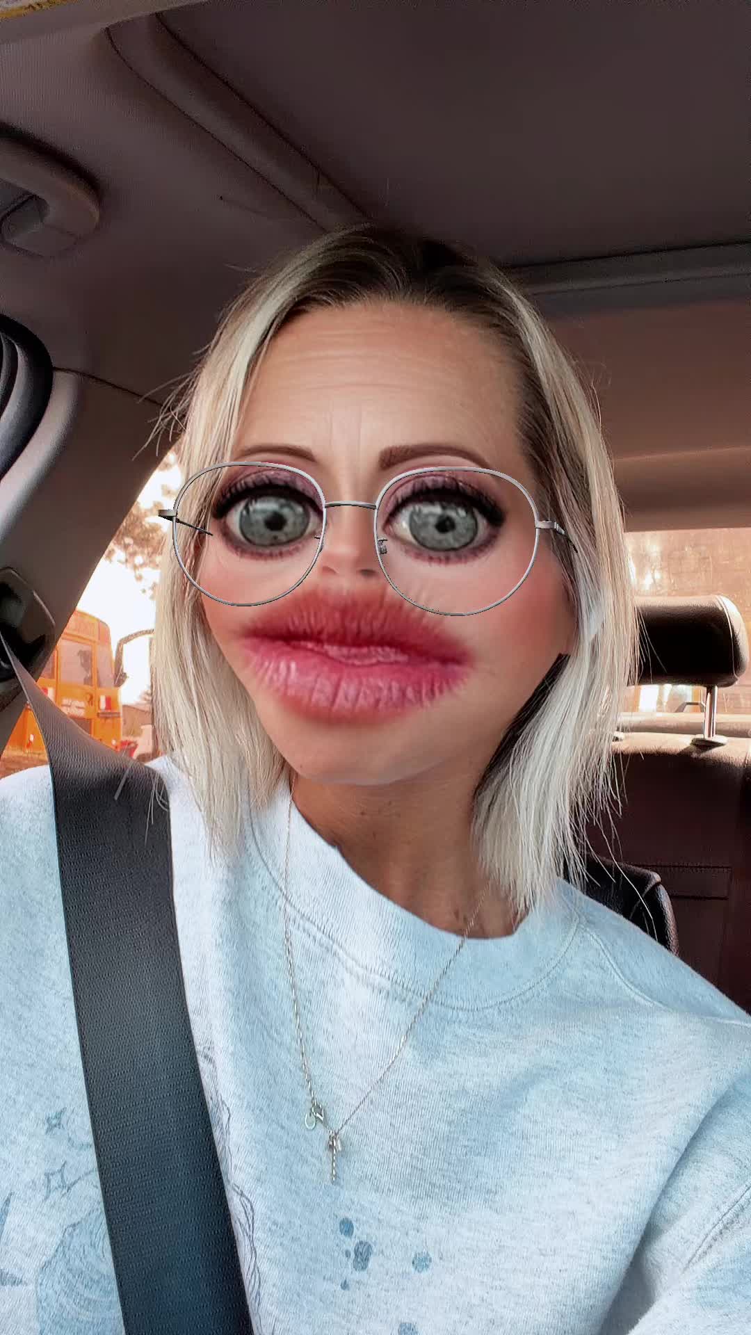 @BlondeBitch