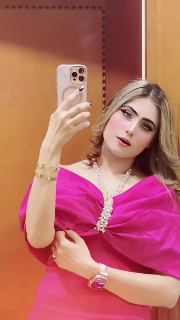 @Reema Khan
