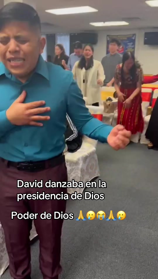 @anaseli
