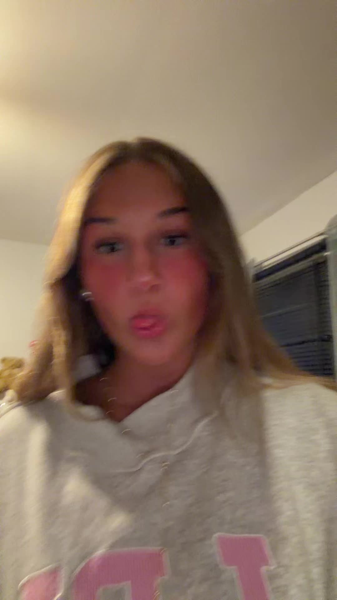 @Ella