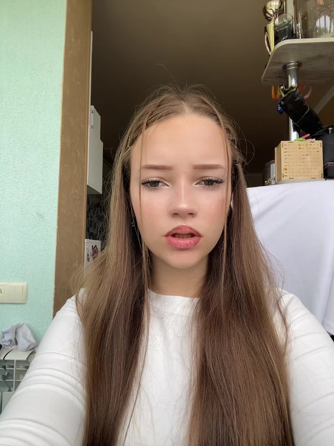 @🫦