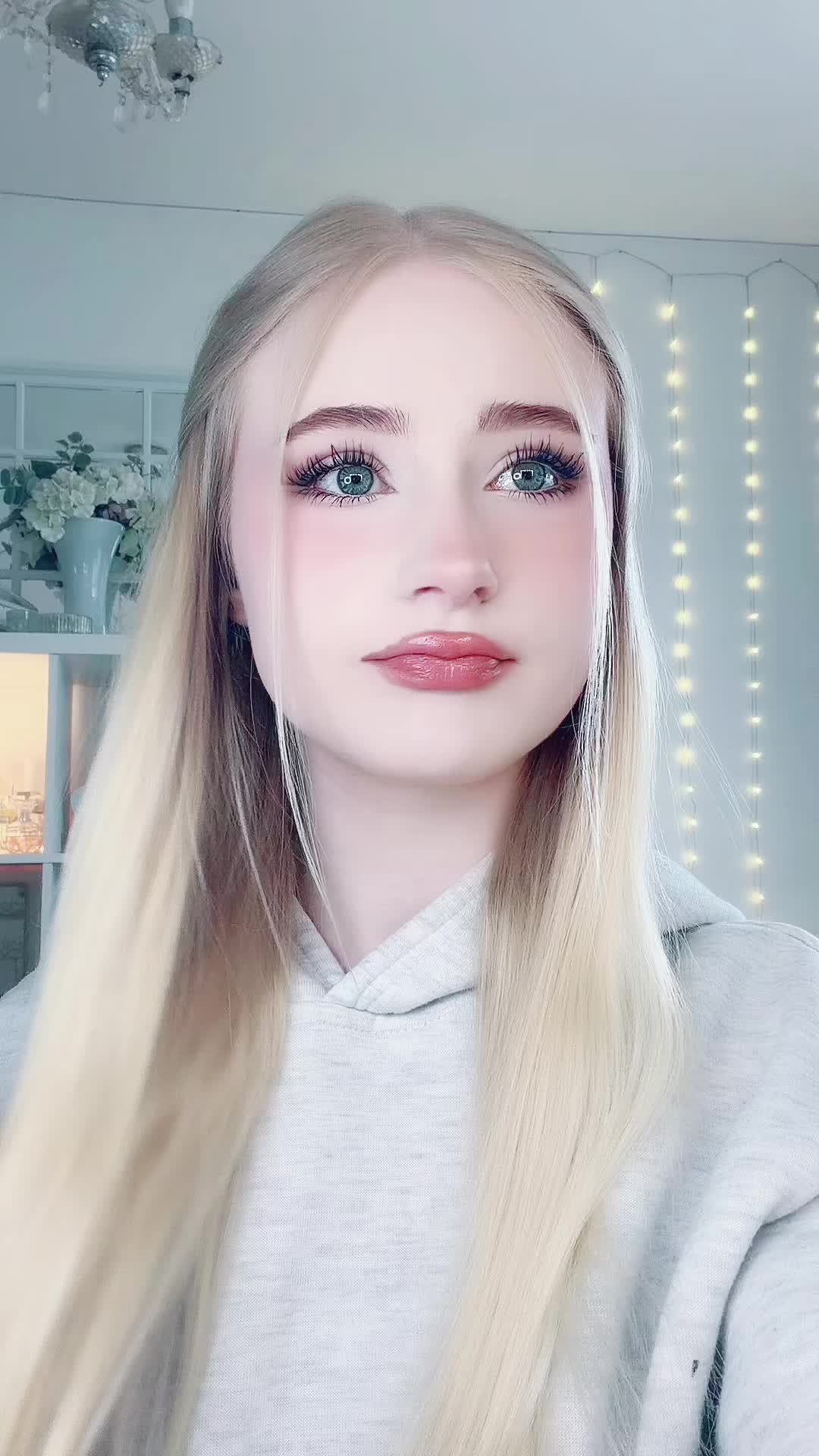 @Annabel Hughes 🦢🤍(mgmtbex)