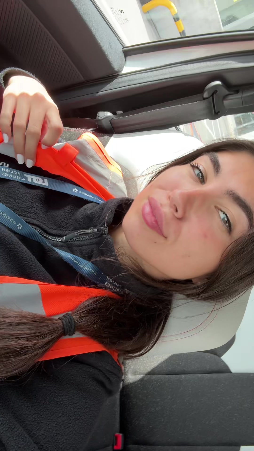 @Bella