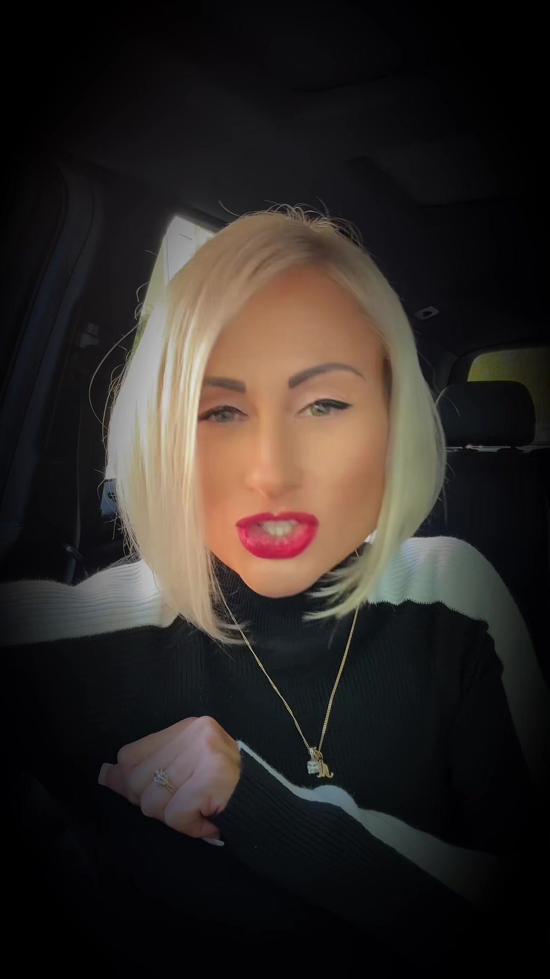 @Mari Корыстная Особа😜