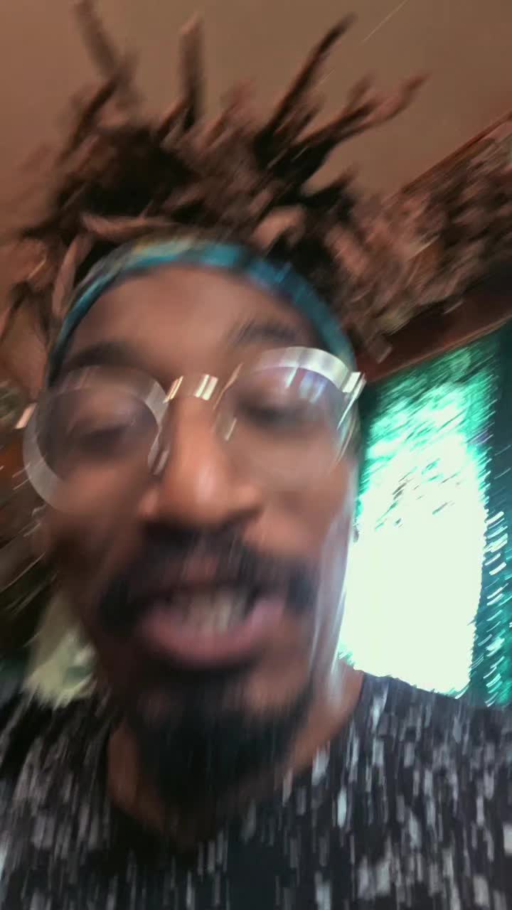 @Zella Comics on YOUTUBE