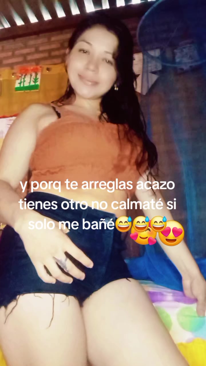 @la florecita olanchana❤️ 👸👸