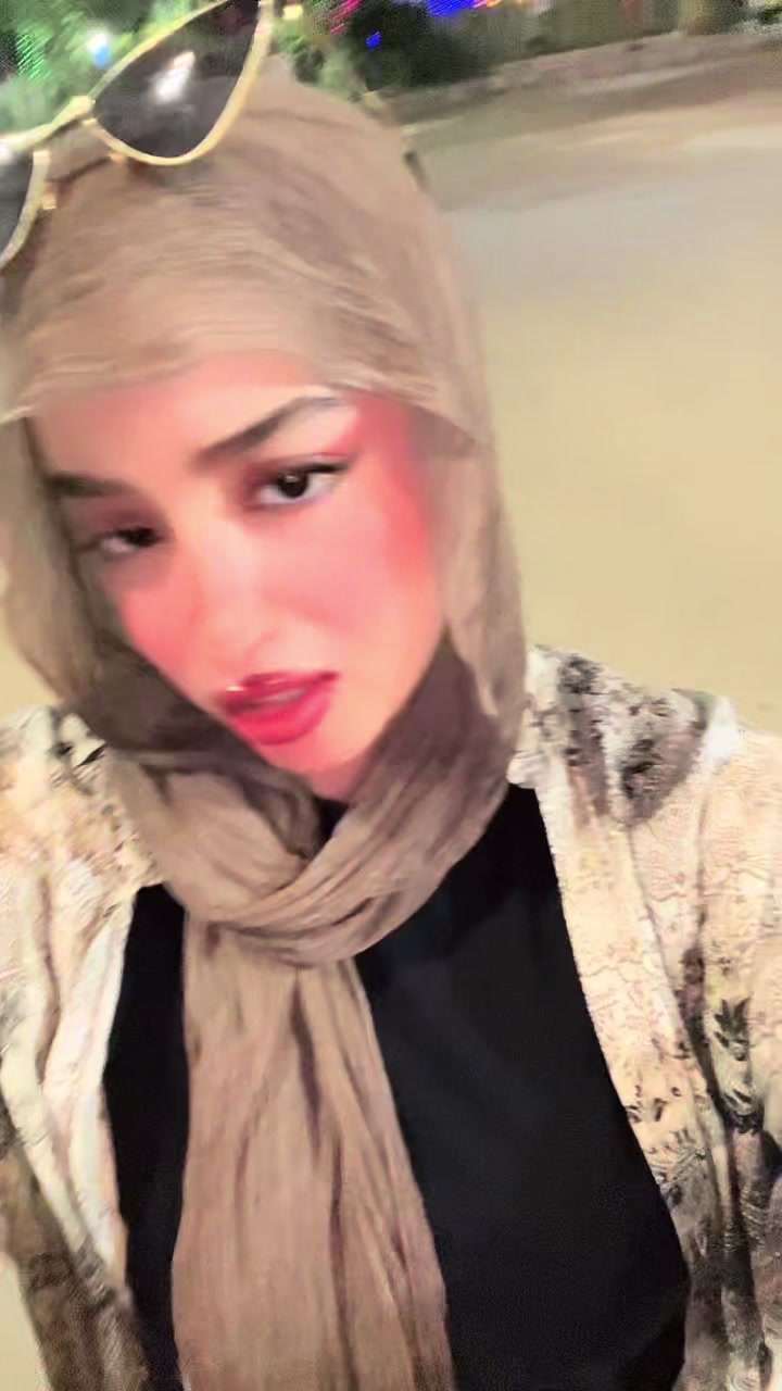 @الإيموزي سموزي جيرل 🧛♀️❇️