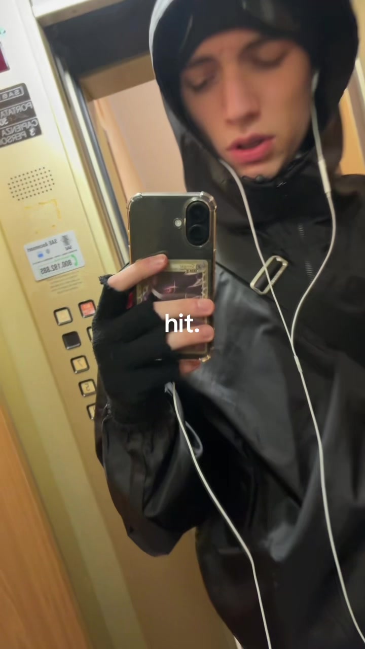 @Reskyu