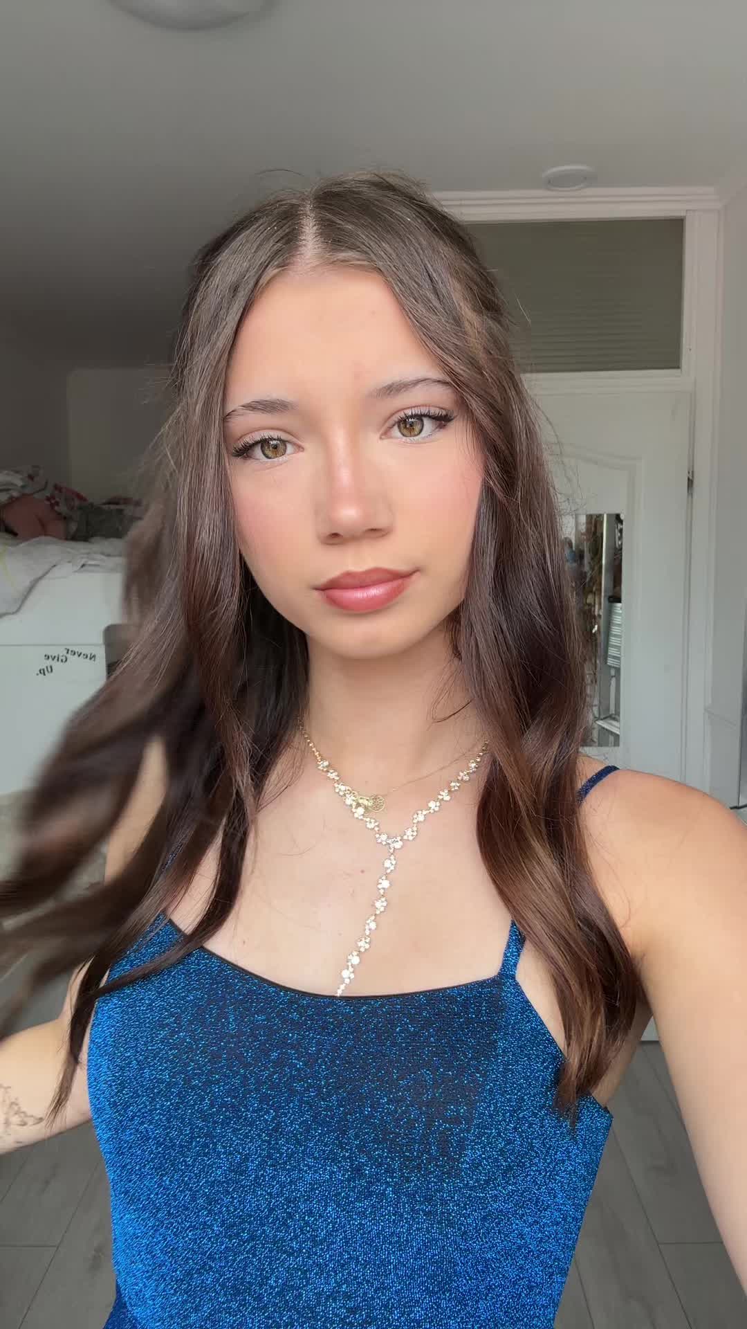 @???