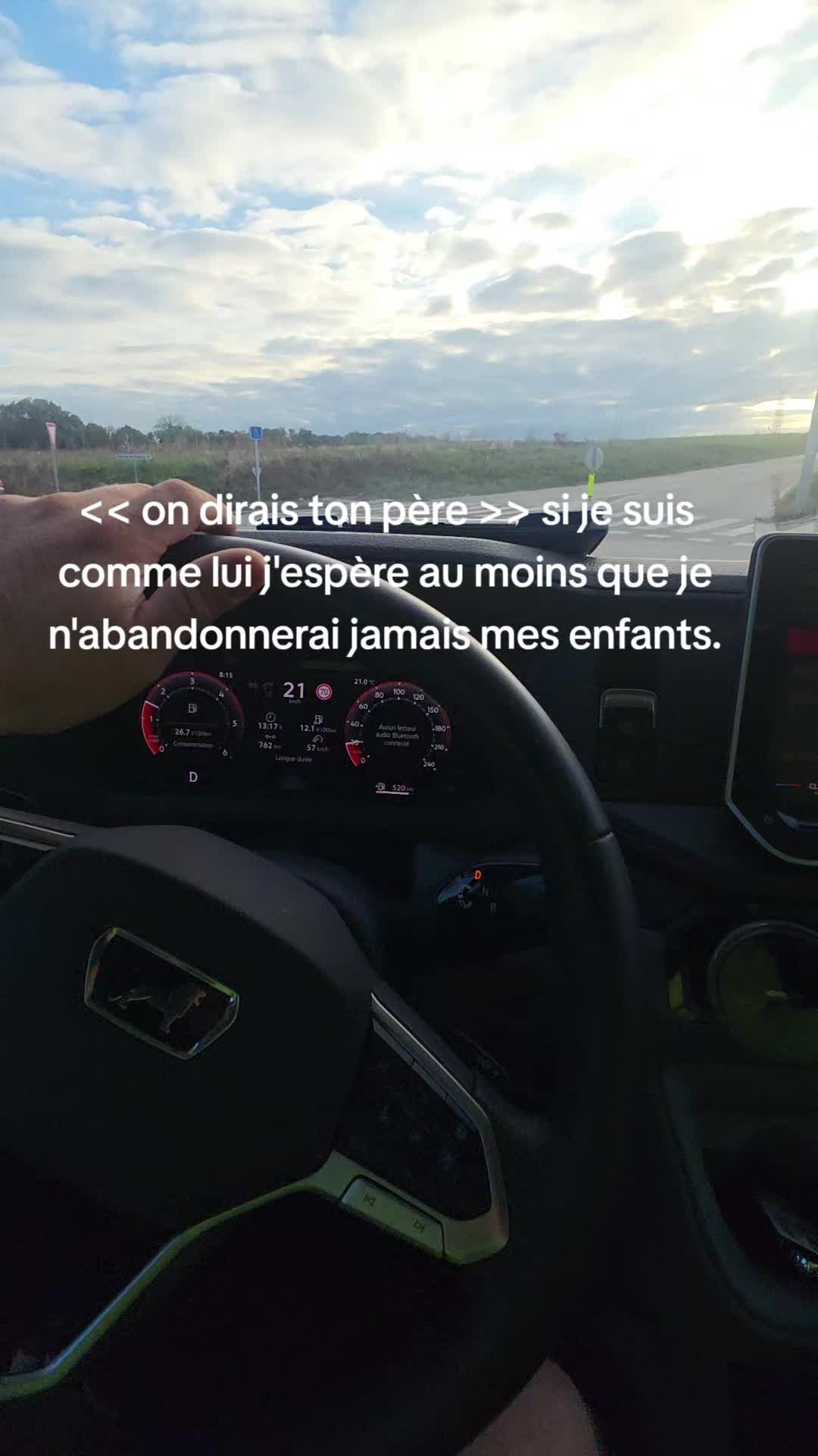 @●●\____/●●