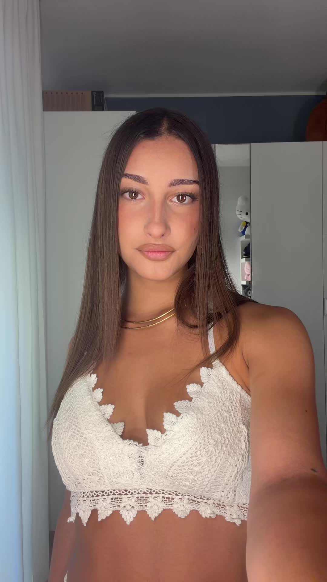 @🦈