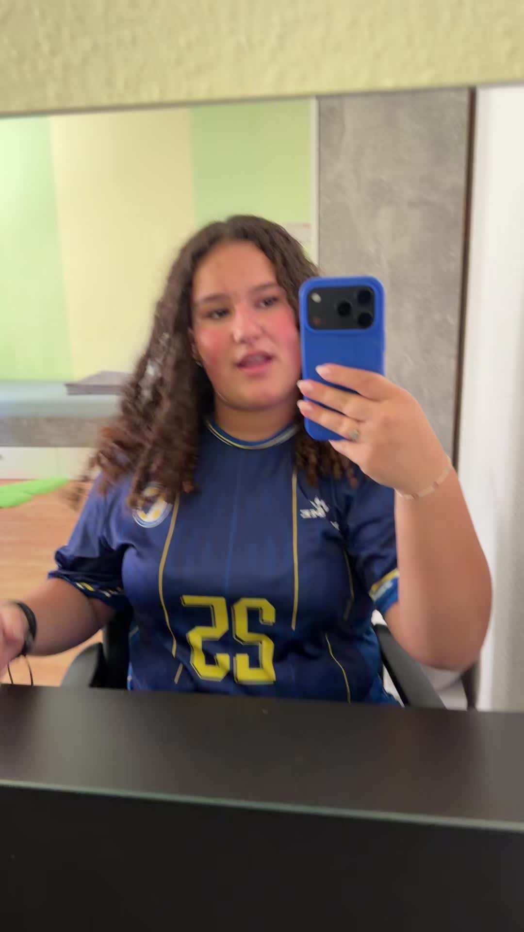 @Itsninaaaa