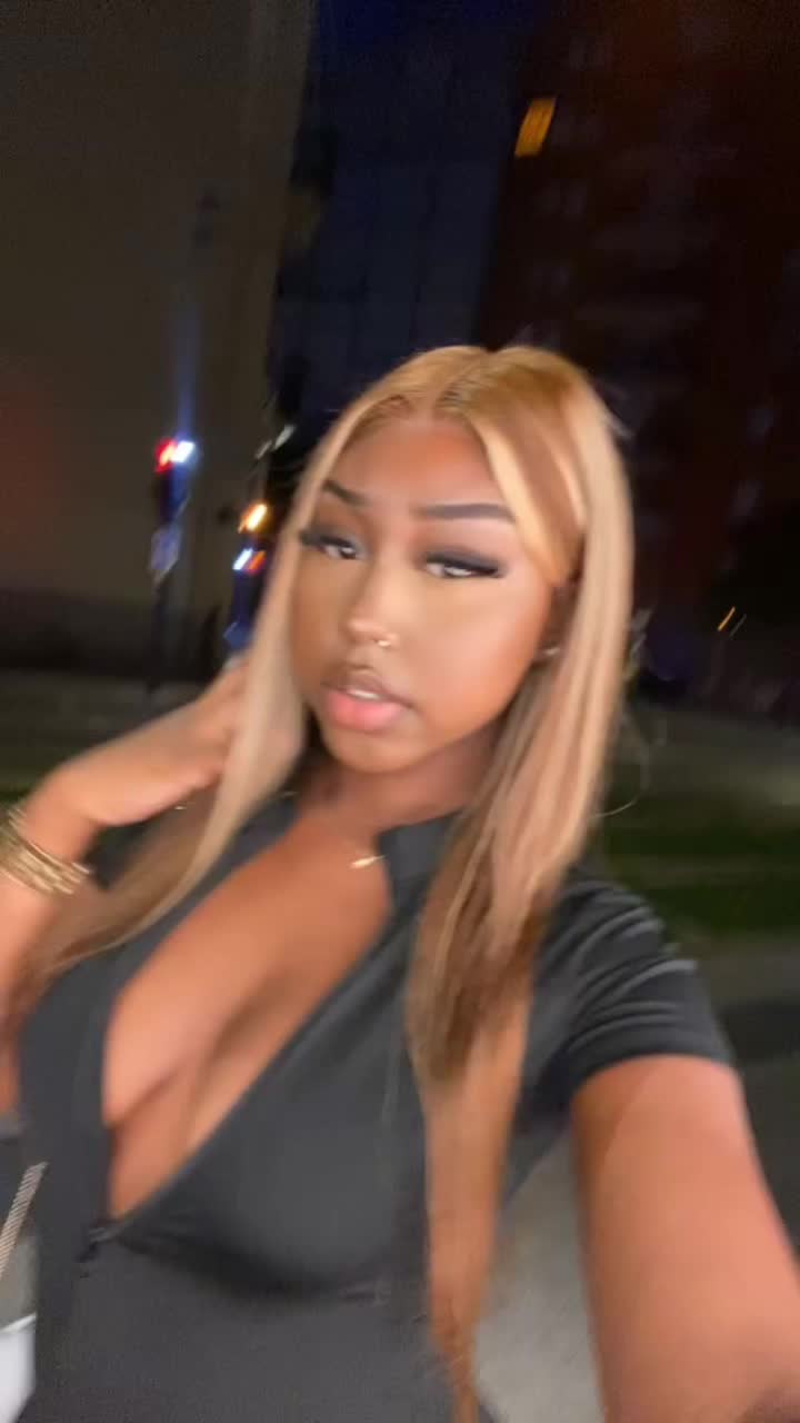 @𝐻𝑖𝑠 𝑓𝑎𝑣 .🇩🇴