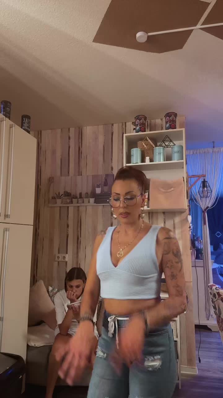 @Mariella milite