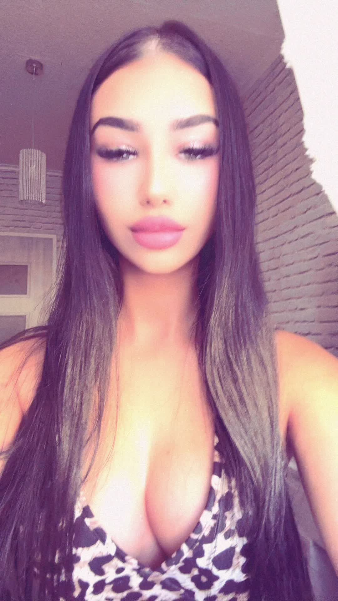 @_victoria