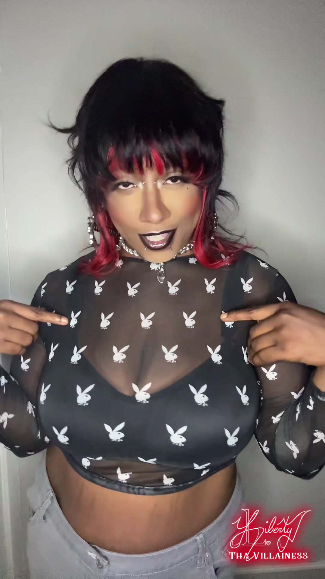 @ItsThaVillainess