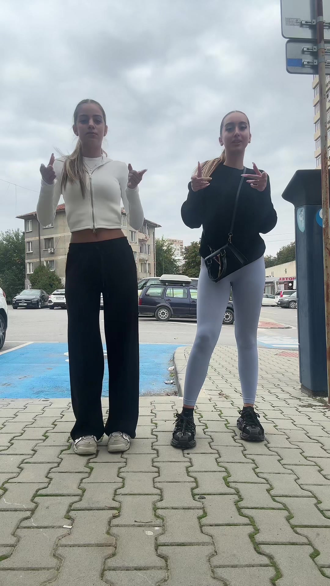 @zz