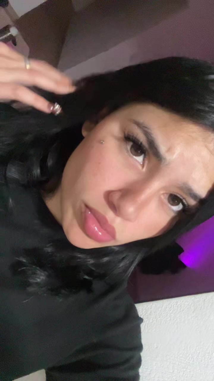 @Micaela