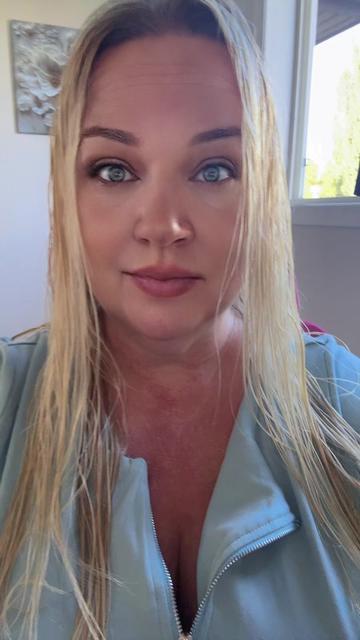 @Its Me I am Sherri🇨🇦❌🌻💛👑
