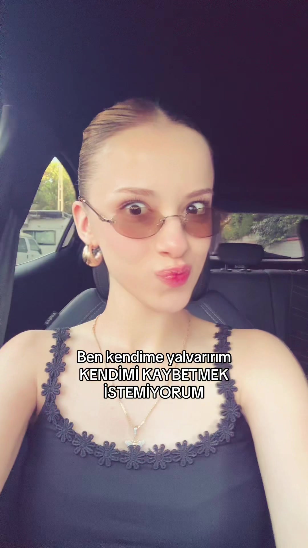 @Elif Sara&ccedil;