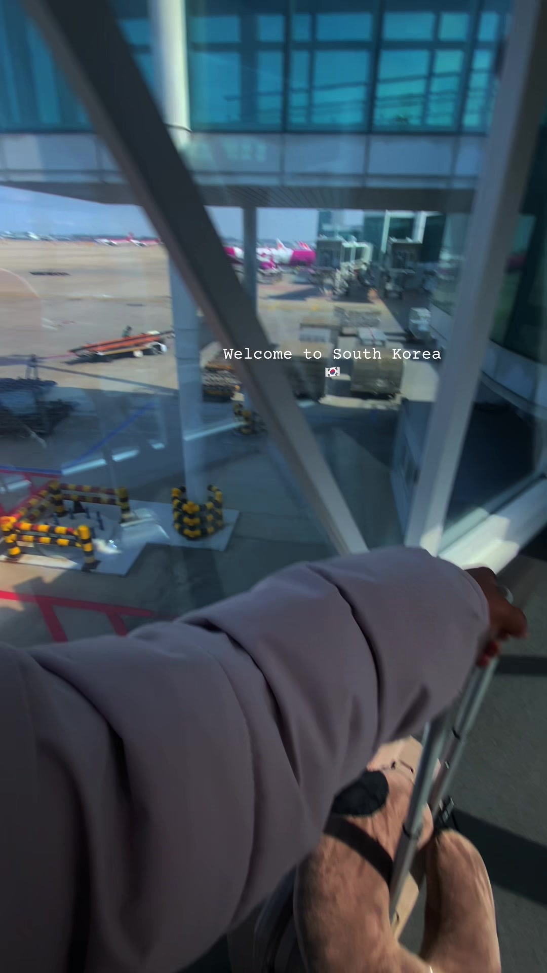 @Lucky ᥫ᭡🇰🇷🇱🇰