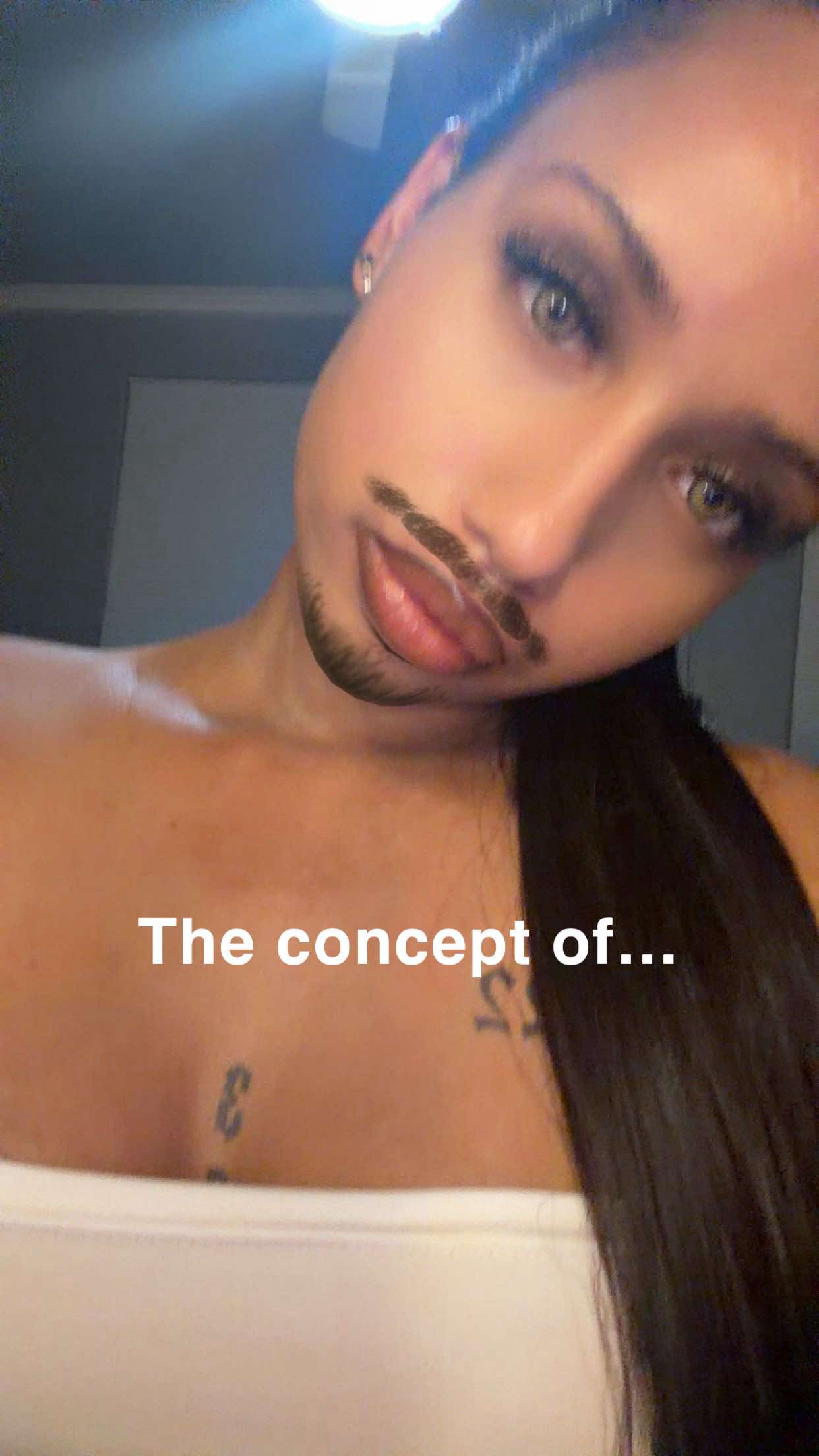 @𝒂𝒏𝒊𝒔𝒔𝒂🍕