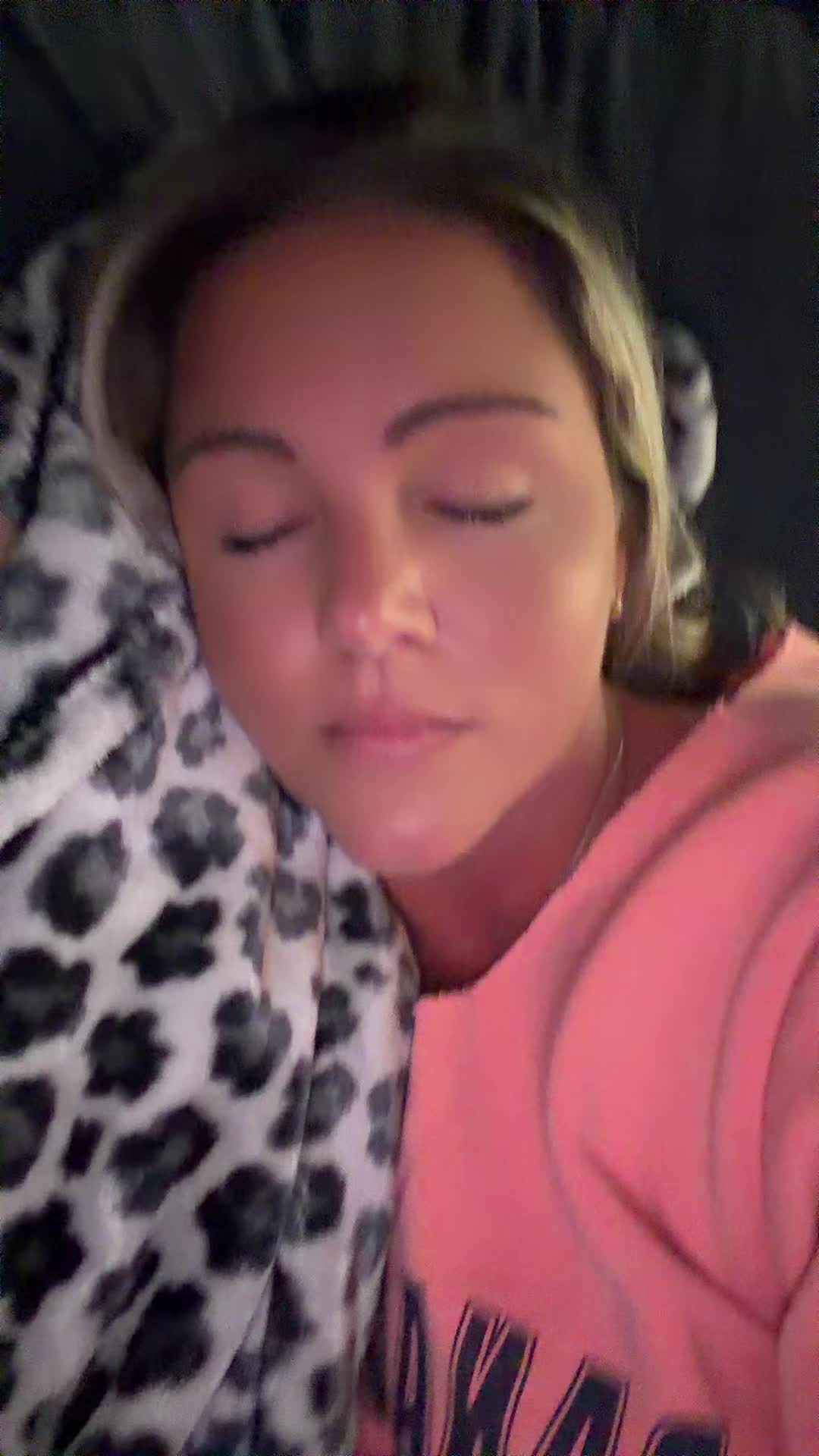 @SelfieQueen57👑