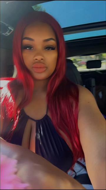 @Ashleythebombshell