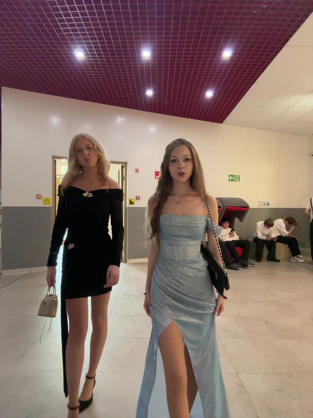 @лорети я
