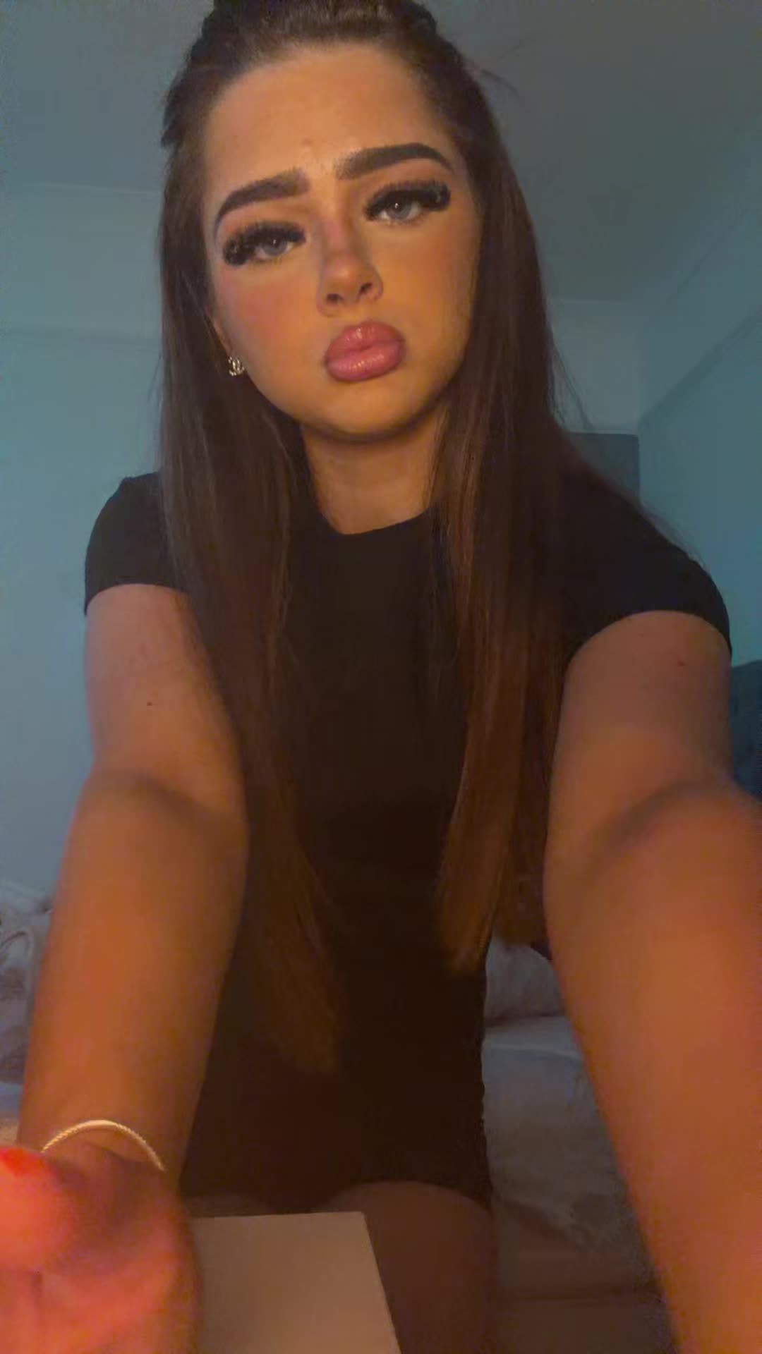 @𝒜.𝒲 🤍
