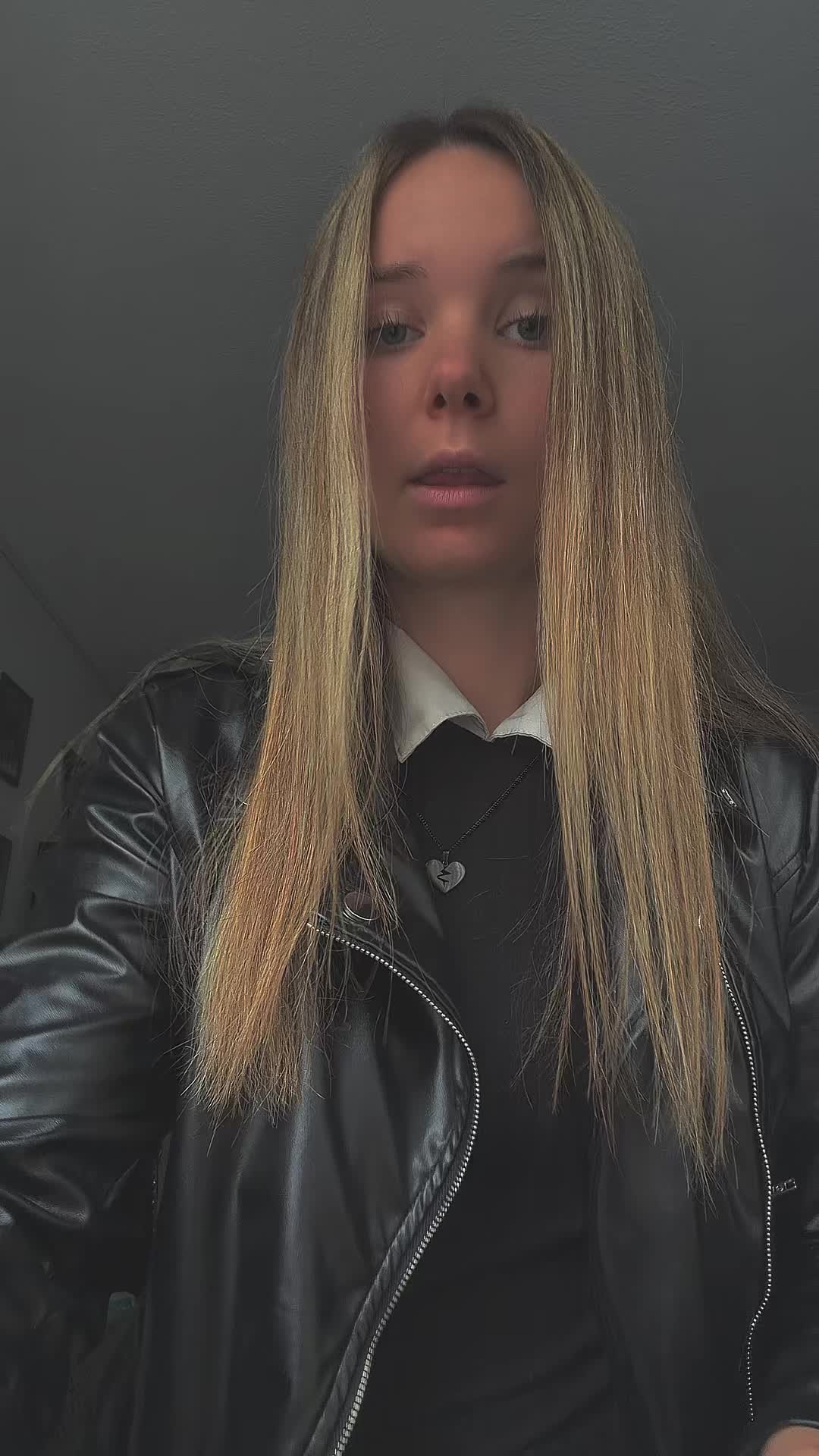 @Lena.pltdr