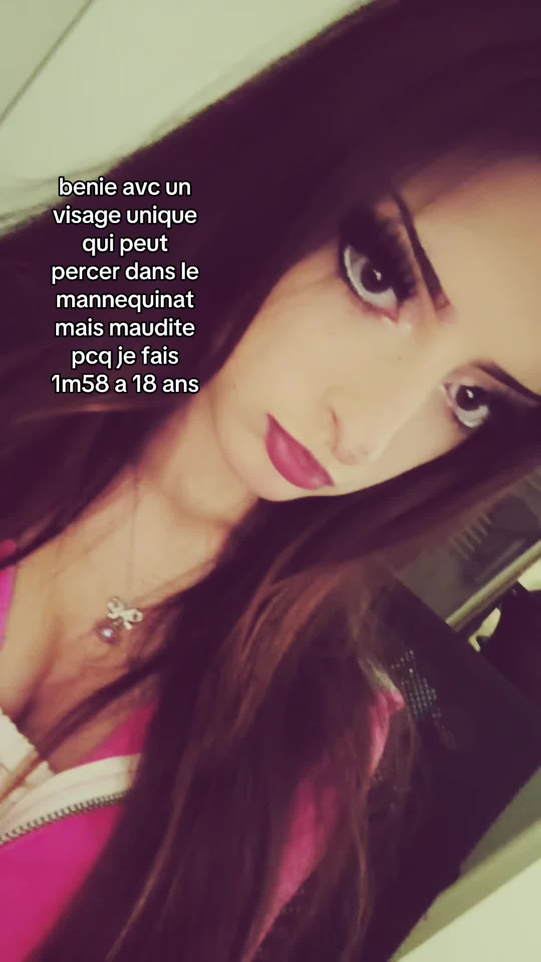 @🧫🛼🏩