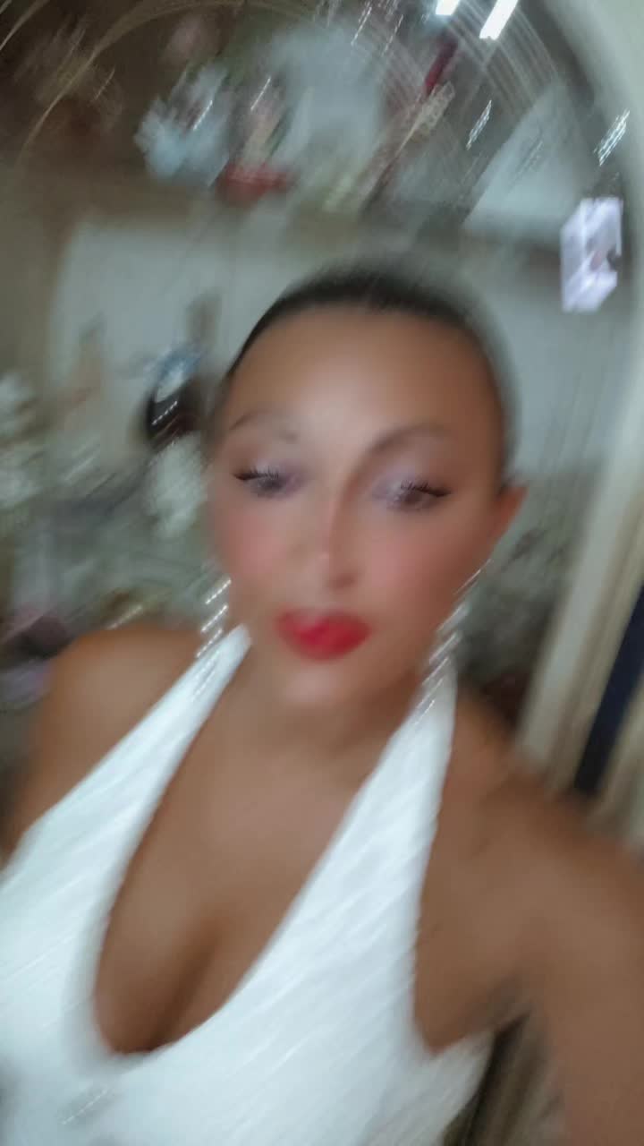 @laura8585