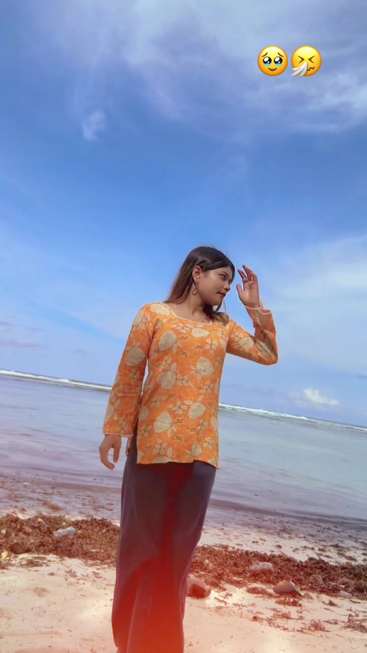 @sanjaNa 🇳🇵& 🇲🇻