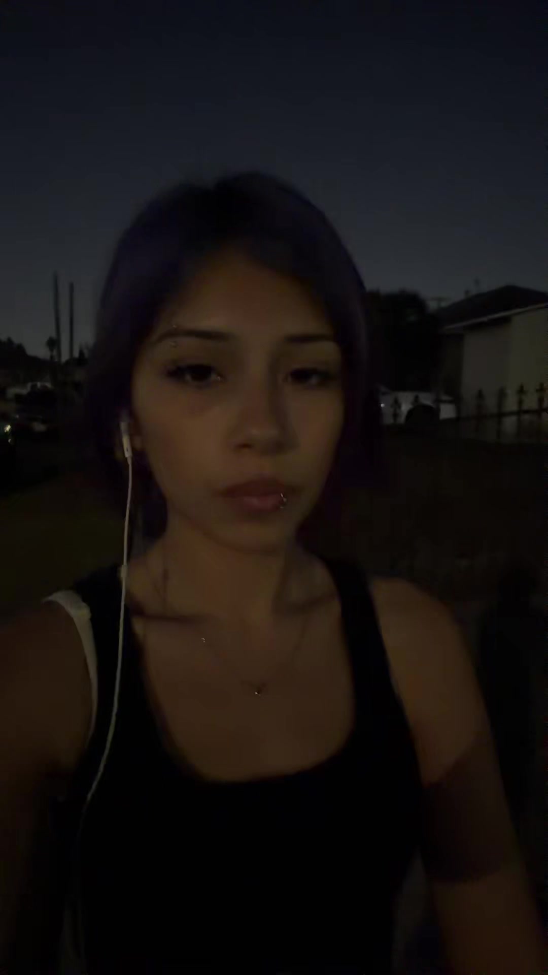@️