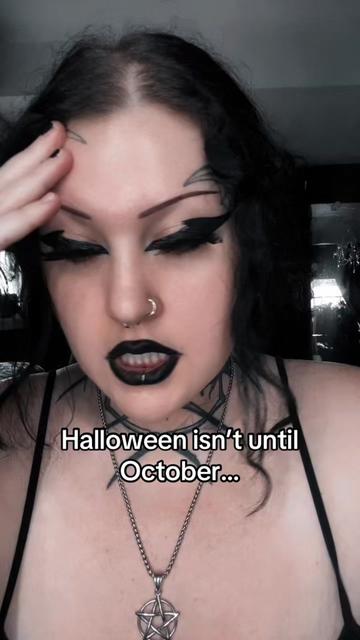 @Kel 🖤🕸️