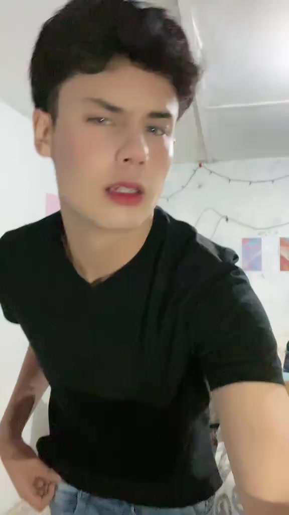 @Alejo
