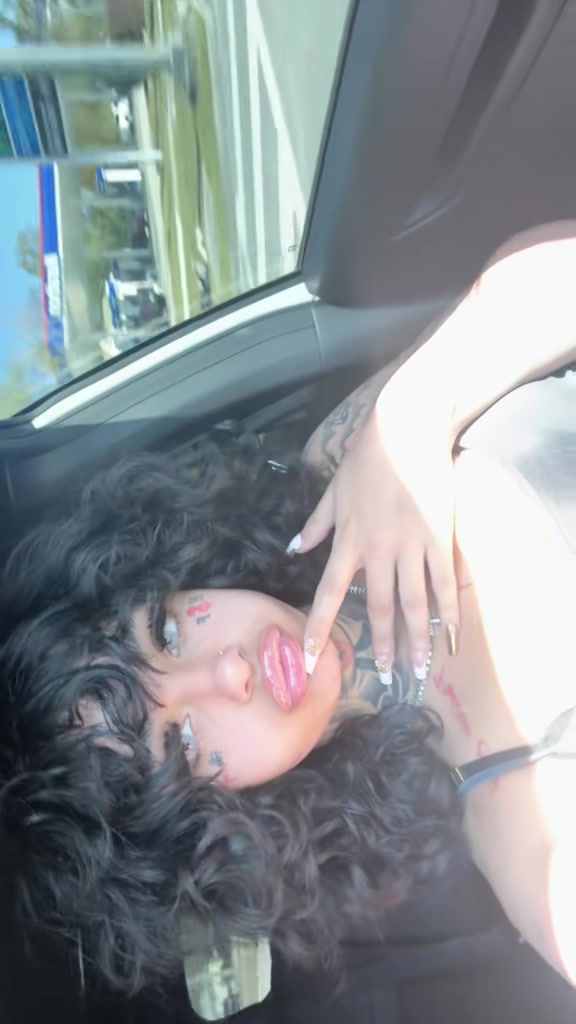 @skrilladoll1