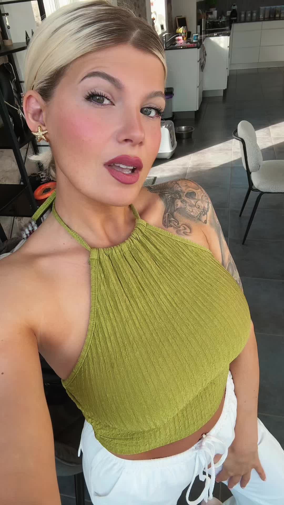 @❦