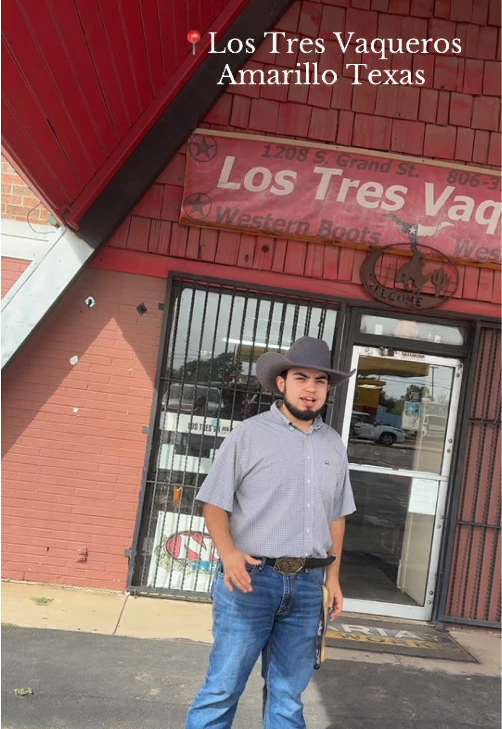 @Los Tres Vaqueros Amarillo